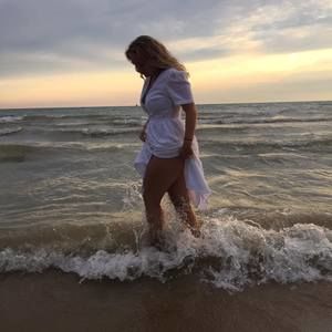 Meet your Posher, Camille